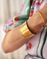 18k gold-plated stainless steel, Tarnish-free, Waterproof, Suitable for sensitive skin, gold bangle, retro bangle, vintage charm, classic bangle, beautiful bangle, timeless bangle,  wide gold cuff